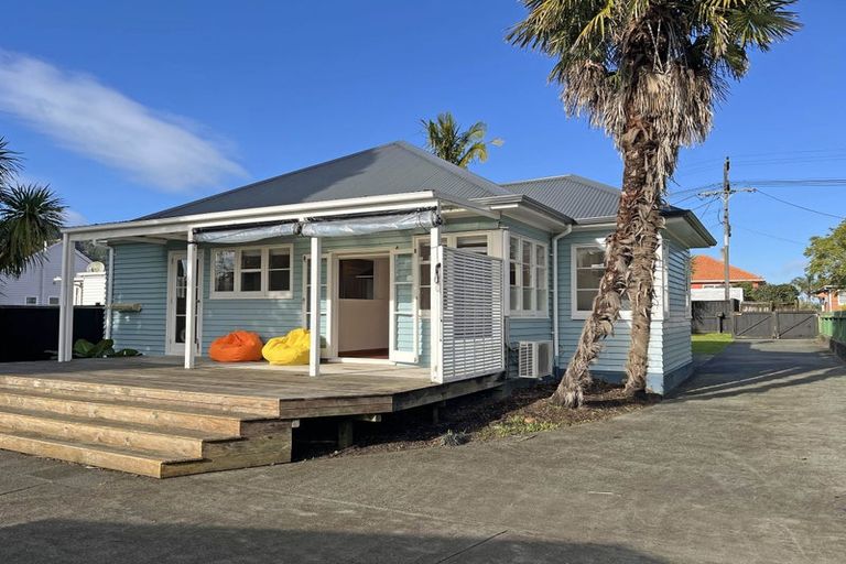 Photo of property in 16 Churchill Street, Kensington, Whangarei, 0112