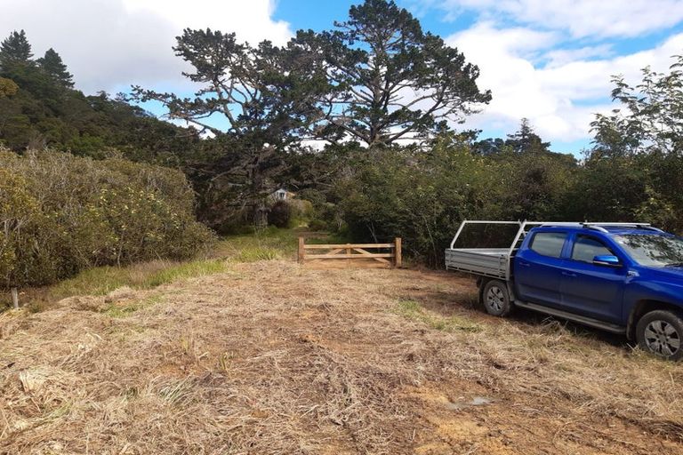 Photo of property in 73 Pipiroa Road, Ngatea, 3503