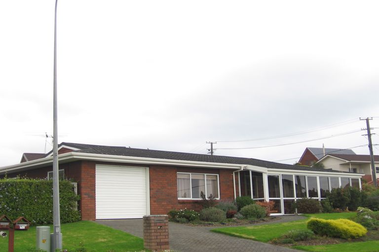 Photo of property in 2a Trinity Place, Paraparaumu Beach, Paraparaumu, 5032