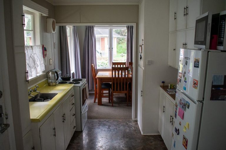 Photo of property in 29 Shackleton Grove, Stokes Valley, Lower Hutt, 5019