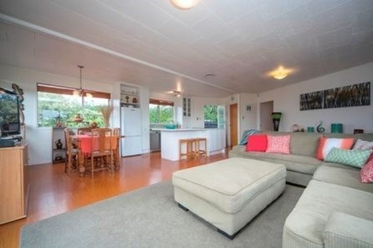 Photo of property in 91 Sunnyside Road, Sunnyvale, Auckland, 0612