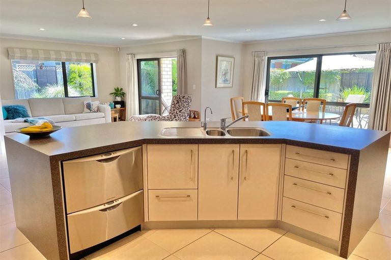 Photo of property in 47 Thomas Moore Place, Pukekohe, 2120