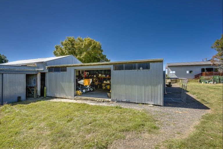 Photo of property in 32 Poukawa Road, Poukawa, Hastings, 4178