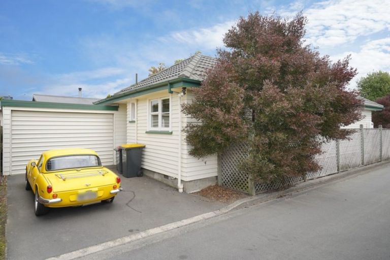 Photo of property in 1/12 Frankleigh Street, Somerfield, Christchurch, 8024