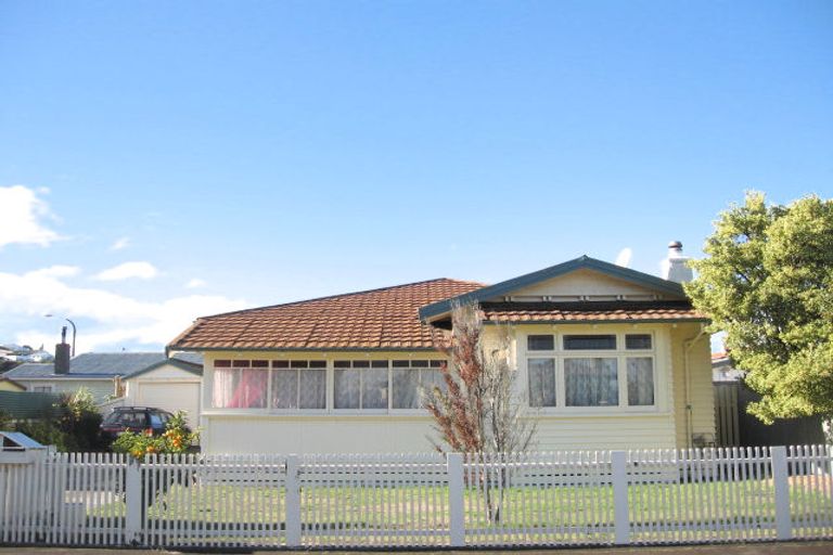 Photo of property in 1 Griffin Street, Marewa, Napier, 4110