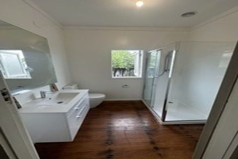 Photo of property in 102b Holland Road, Fairfield, Hamilton, 3214