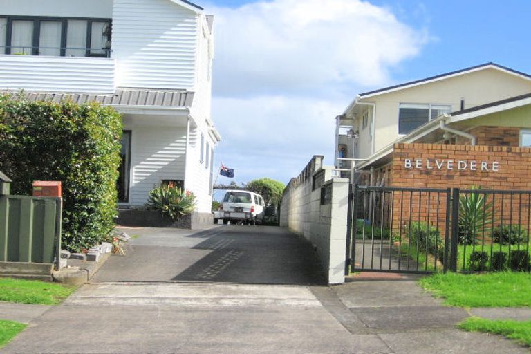 Photo of property in 2/127 Bucklands Beach Road, Bucklands Beach, Auckland, 2012