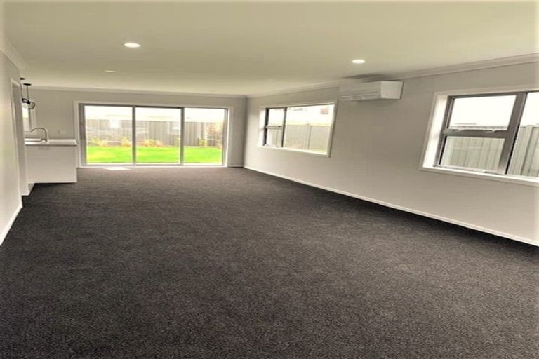 Photo of property in 11 Torea Place, Kenepuru, Porirua, 5022