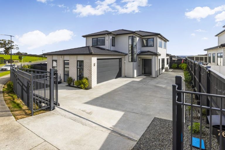 Photo of property in 76 Twin Parks Rise, Papakura, 2110