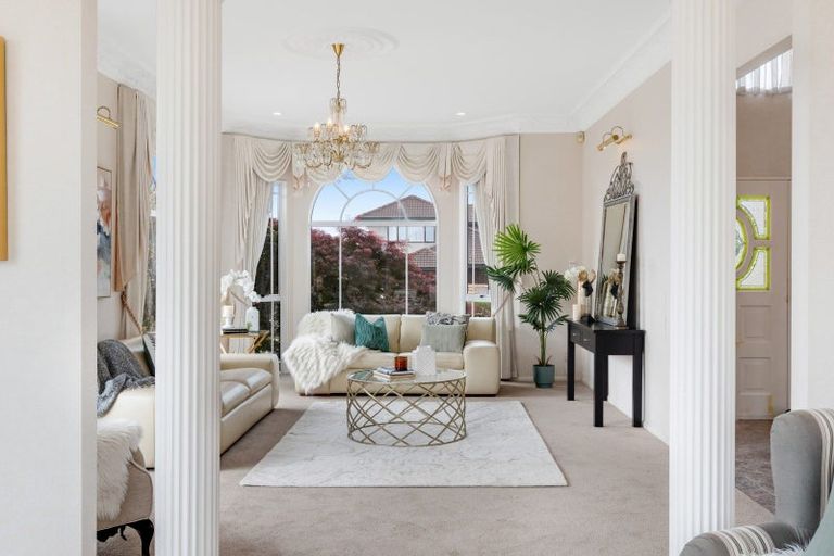 Photo of property in 35 Mccahill Views, Botany Downs, Auckland, 2010