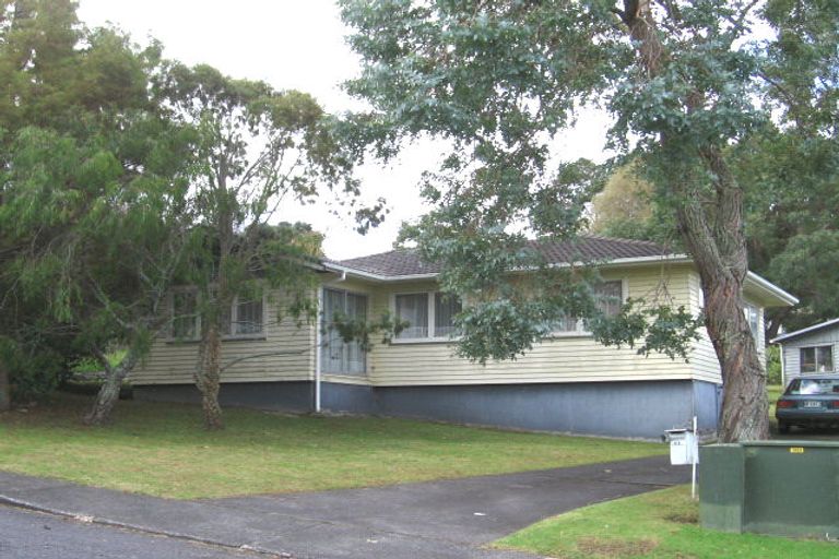 Photo of property in 46 Glenbervie Crescent, Massey, Auckland, 0614