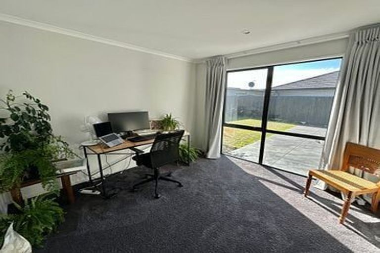 Photo of property in 4 Letitia Street, Burwood, Christchurch, 8083
