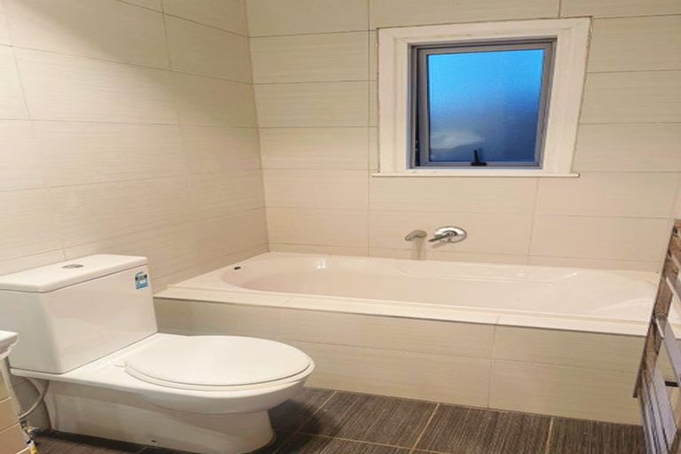 Photo of property in 2/24 Stanley Avenue, Milford, Auckland, 0620