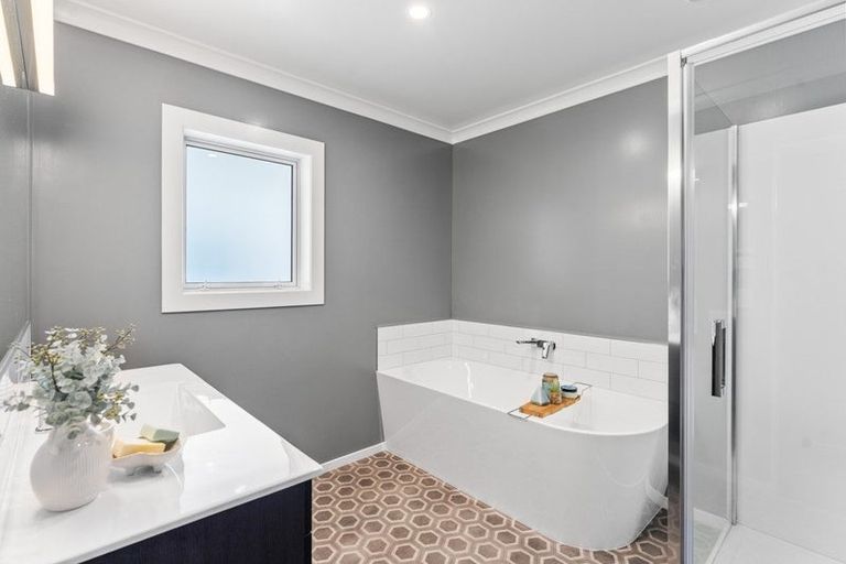 Photo of property in 8 Millvale Street, Waikanae, 5036