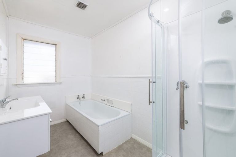 Photo of property in 2 Grace Street, Waimate, 7924