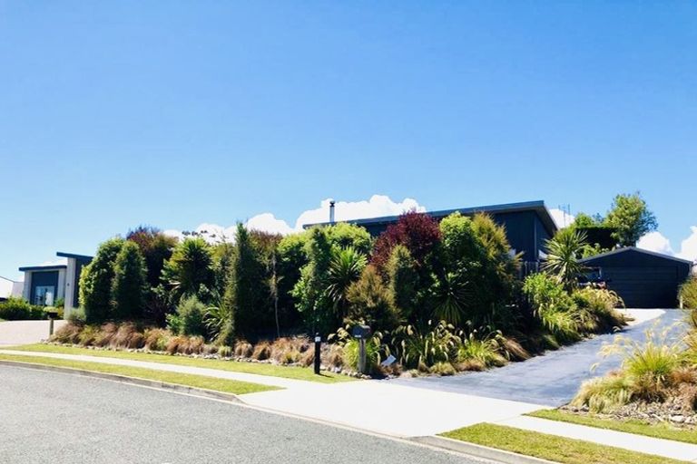 Photo of property in 31 Les Wakefield Road, Mapua, 7005