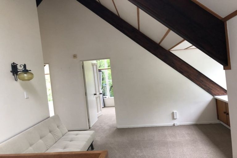 Photo of property in 34 Tawini Road, Titirangi, Auckland, 0604