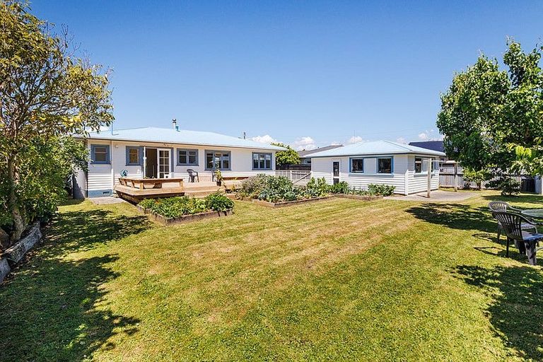 Photo of property in 32 Kingston Street, Awapuni, Palmerston North, 4412