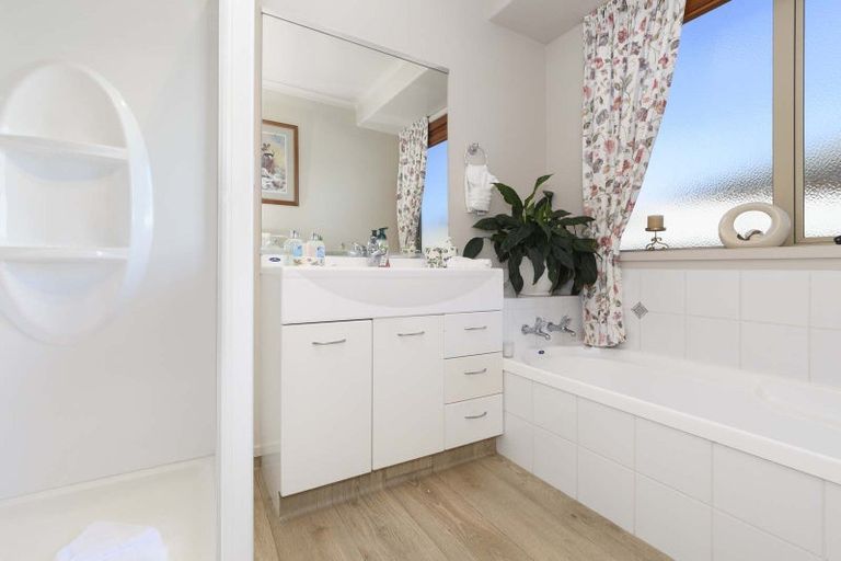 Photo of property in 38 Brackenburn Drive, Ohauiti, Tauranga, 3112