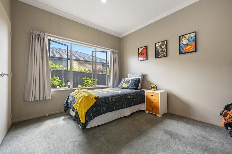 Photo of property in 94 Rototuna Road, Rototuna, Hamilton, 3210