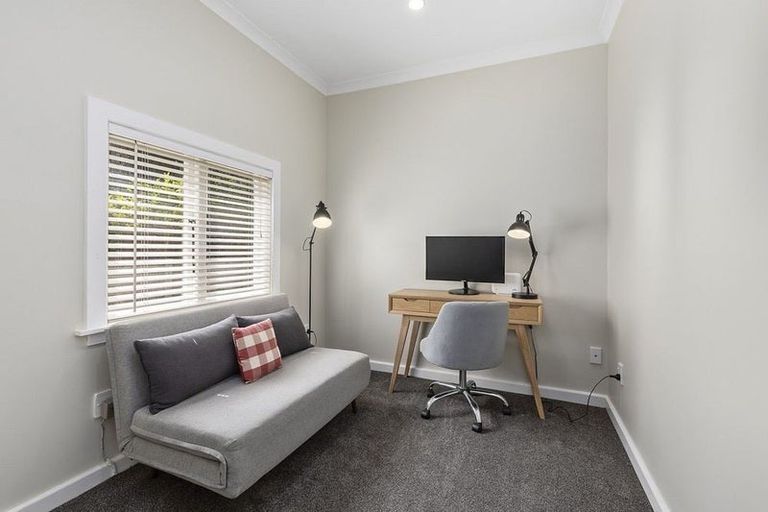 Photo of property in 162 Darlington Road, Miramar, Wellington, 6022