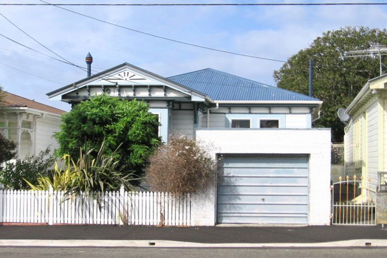 Photo of property in 9 Ribble Street, Island Bay, Wellington, 6023