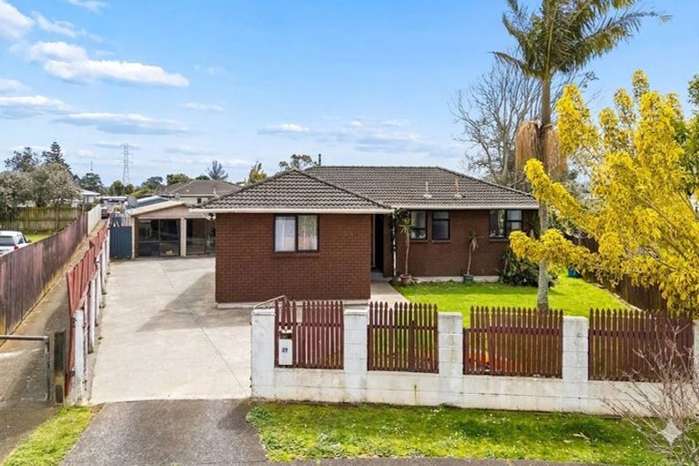 Photo of property in 47 Chadwick Crescent, Mangere East, Auckland, 2024