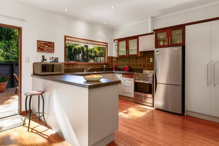 Photo of property in 5 Summit Road, Lake Okareka, Rotorua, 3076