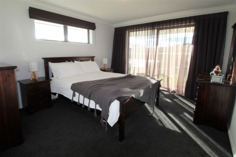 Photo of property in 13 Dove Place, Holmes Hill, Oamaru, 9401