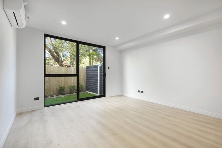 Photo of property in 3/399 Massey Road, Mangere East, Auckland, 2024
