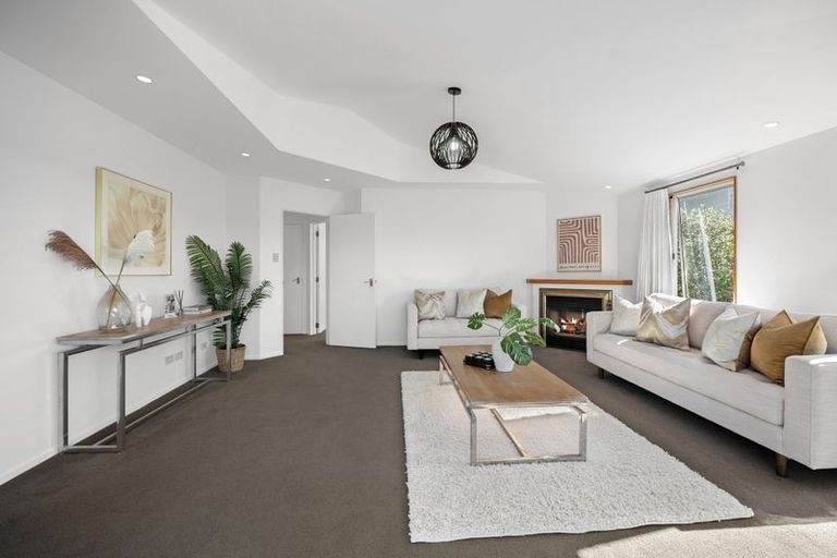 Photo of property in 2c Braemar Road, Rothesay Bay, Auckland, 0630