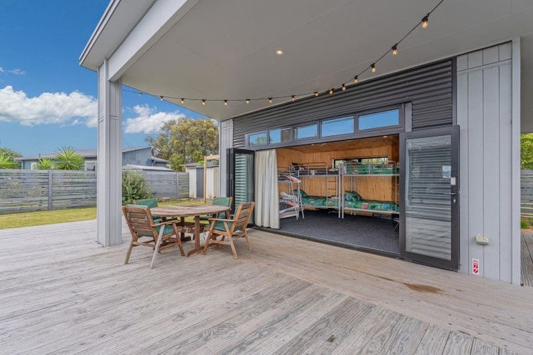 Photo of property in 406 Matarangi Drive, Matarangi, Whitianga, 3592