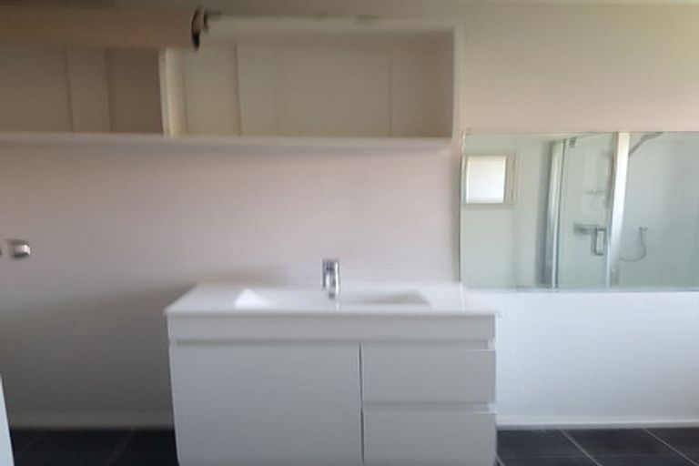 Photo of property in 4/41 Miro Street, New Lynn, Auckland, 0600