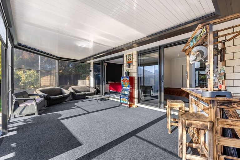 Photo of property in 7 Shillingford Boulevard, Rolleston, 7615