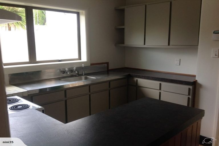 Photo of property in 38 Oxford Street, Fairfield, Hamilton, 3214