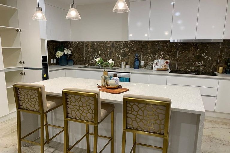 Photo of property in 4223c Great North Road, Glendene, Auckland, 0602