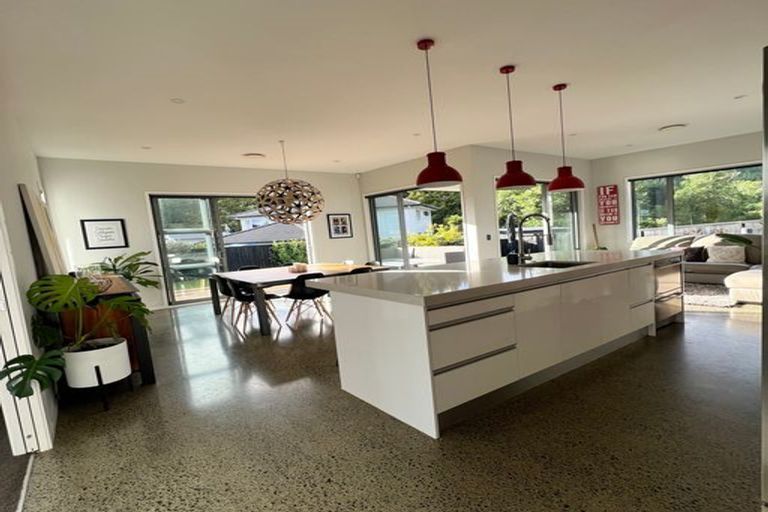 Photo of property in 5 Wautaiti Drive, Riverhead, 0820