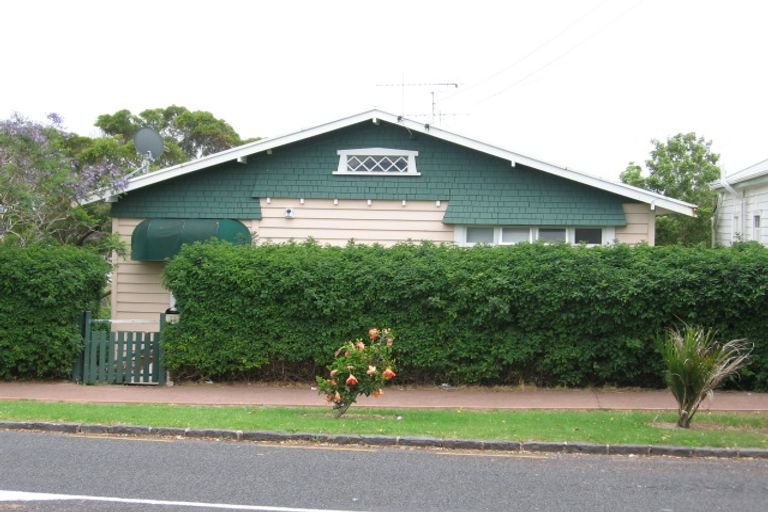 Photo of property in 77 Crummer Road, Grey Lynn, Auckland, 1021