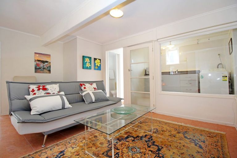 Photo of property in 37 Larne Avenue, Pakuranga Heights, Auckland, 2010