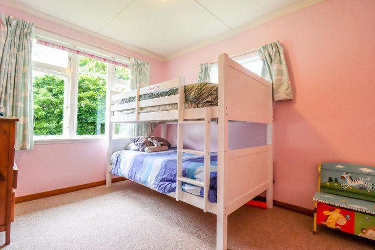 Photo of property in 12 Epsom Road, Hokowhitu, Palmerston North, 4410