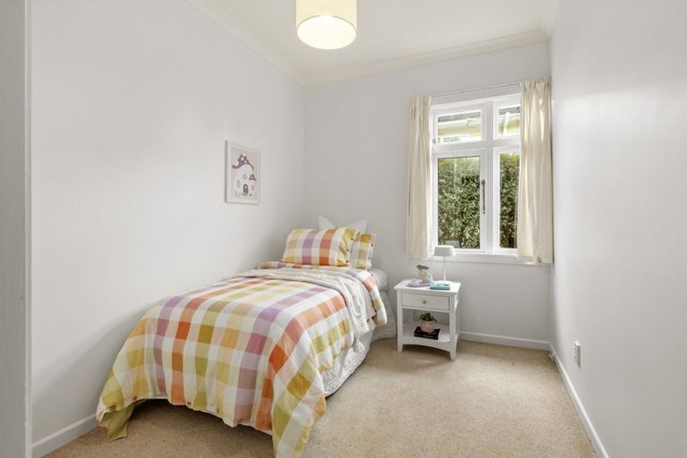 Photo of property in 74 Para Street, Miramar, Wellington, 6022