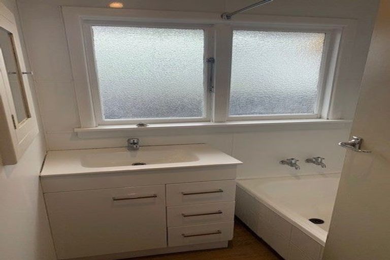 Photo of property in 2/408 Armagh Street, Linwood, Christchurch, 8011