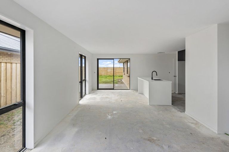 Photo of property in 10 Chambers Avenue, Woodend, 7610