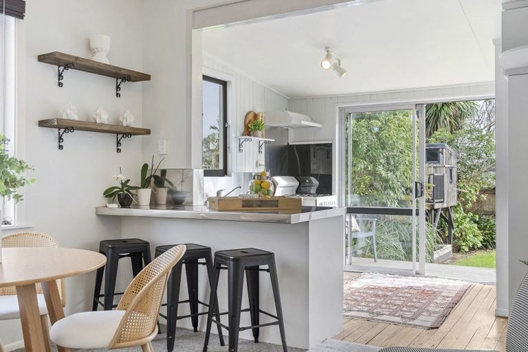 Photo of property in 9 Princes Street, Fitzroy, New Plymouth, 4312