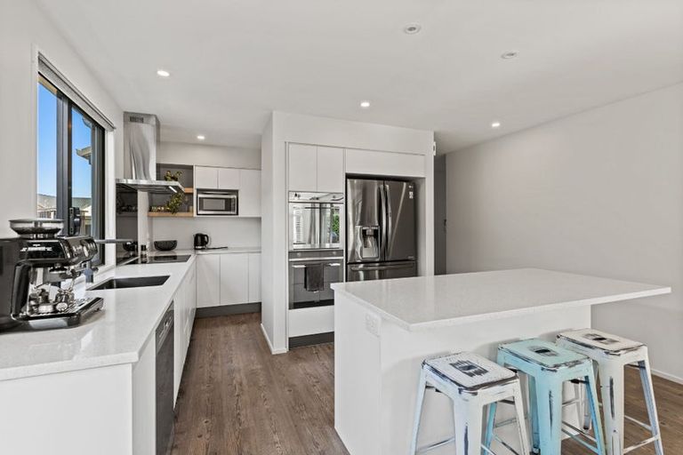 Photo of property in 15 Luxembourg Crescent, Halswell, Christchurch, 8025