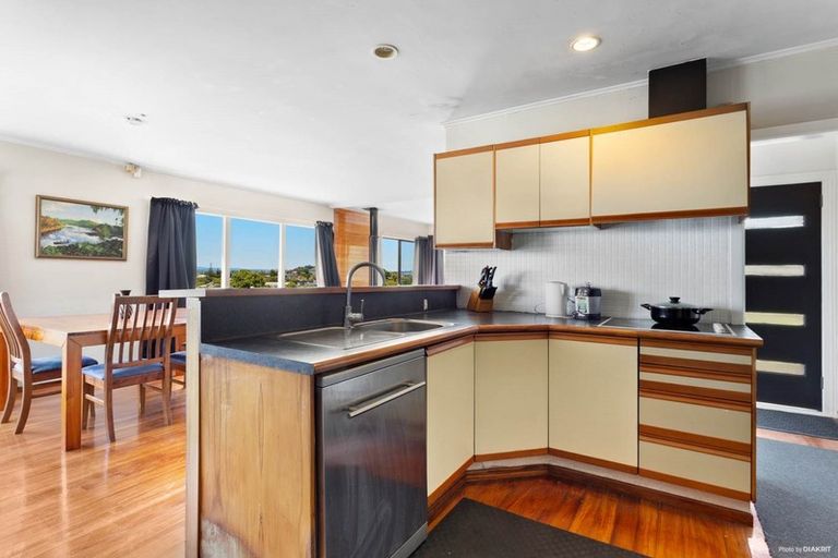 Photo of property in 54 Potter Avenue, Northcote, Auckland, 0627