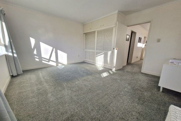 Photo of property in 542 South Titirangi Road, Titirangi, Auckland, 0604