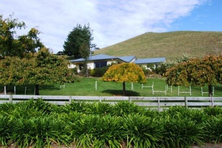 Photo of property in 668 Swamp Road, Puketapu, Napier, 4183