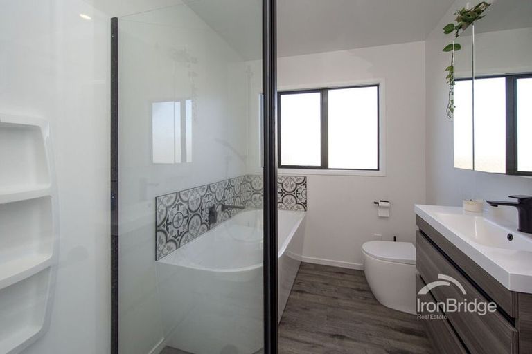 Photo of property in 34 Glasnevin Drive, Casebrook, Christchurch, 8051