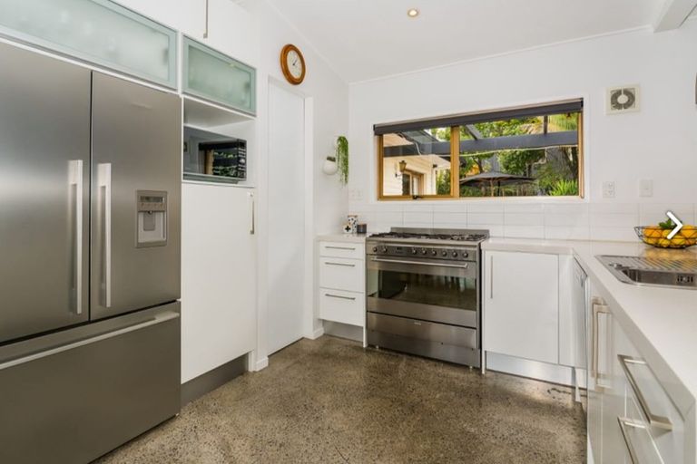 Photo of property in 43 Maxwelton Drive, Mairangi Bay, Auckland, 0630